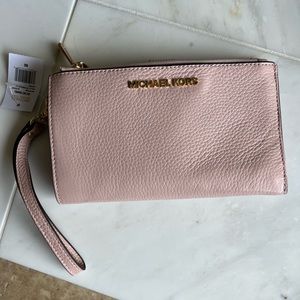 Michael Kors jet set travel double zip wristlet